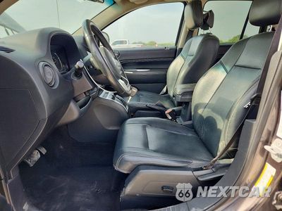 Zdjęcie 7 z 13 samochodu: 2015 JEEP COMPASS LATITUDE VIN:1C4NJCEA7FD373270 - miniatura