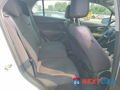 Zdjęcie 10 z 12 samochodu: 2017 CHEVROLET TRAX LS VIN:3GNCJKSBXHL288832 - miniatura