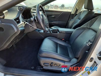 Zdjęcie 7 z 13 samochodu: 2019 LEXUS ES 350 VIN:58ABZ1B16KU050797 - miniatura