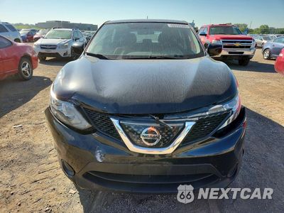 Piąte zdjęcie samochodu w środku: 2018 NISSAN ROGUE SPORT S VIN:JN1BJ1CP4JW159951 - miniatura