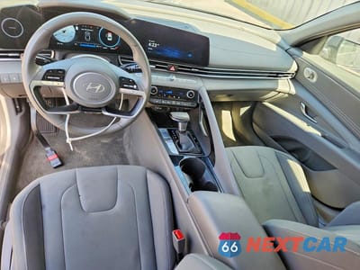 Zdjęcie 8 z 12 samochodu: 2025 HYUNDAI ELANTRA SEL VIN:KMHLS4DG1SU920944 - miniatura