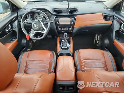 Zdjęcie 8 z 14 samochodu: 2017 NISSAN ROGUE SL VIN:5N1AT2MV2HC810734 - miniatura