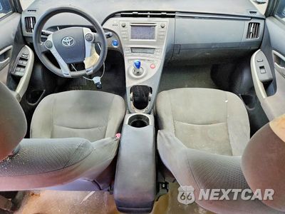 Zdjęcie 8 z 12 samochodu: 2013 TOYOTA PRIUS ONE VIN:JTDKN3DU0D5557346 - miniatura