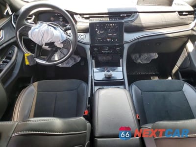 Zdjęcie 8 z 13 samochodu: 2025 JEEP GRAND CHEROKEE LAREDO VIN:1C4RJGAG8S8775644 - miniatura