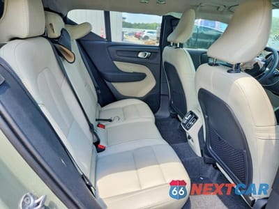 Zdjęcie 11 z 14 samochodu: 2025 VOLVO XC40 PLUS VIN:YV4L12UC6S2605977 - miniatura