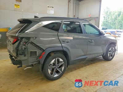 Trzecie zdjęcie samochodu z tyłu: 2025 HYUNDAI TUCSON SEL VIN:5NMJB3DE8SH550071 - miniatura