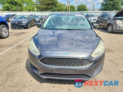 Piąte zdjęcie samochodu w środku: 2015 FORD FOCUS SE VIN:1FADP3F29FL270185 - miniatura