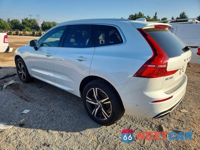 Drugie zdjęcie samochodu z przodu: 2018 VOLVO XC60 T6 R-DESIGN VIN:LYVA22RM0JB117680 - miniatura