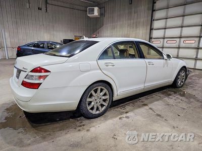 Trzecie zdjęcie samochodu z tyłu: 2007 MERCEDES-BENZ S 550 4MATIC VIN:WDDNG86X87A093669 - miniatura