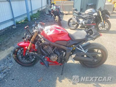 Trzecie zdjęcie samochodu z tyłu: 2019 HONDA CBR650 R VIN:MLHRH011XK5000274 - miniatura
