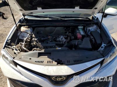 Zdjęcie 11 z 12 samochodu: 2018 TOYOTA CAMRY L VIN:4T1B11HK8JU028670 - miniatura