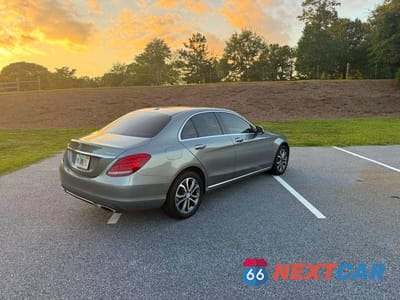 Czwarte zdjęcie samochodu z boku: 2015 MERCEDES-BENZ C 300 4MATIC VIN:55SWF4KB6FU028263 - miniatura