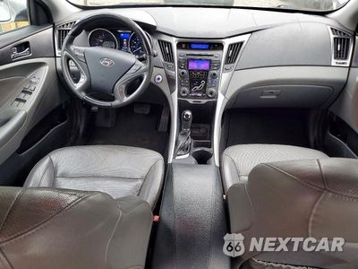 Zdjęcie 8 z 12 samochodu: 2012 HYUNDAI SONATA HYBRID VIN:KMHEC4A46CA037599 - miniatura