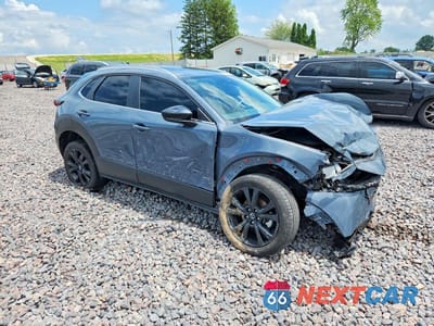 Czwarte zdjęcie samochodu z boku: 2023 MAZDA CX-30 PREFERRED VIN:3MVDMBCM2PM585282 - miniatura