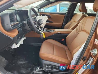 Zdjęcie 7 z 12 samochodu: 2025 TOYOTA CROWN SIGNIA LIMITED VIN:JTDACAAJ2S3029090 - miniatura