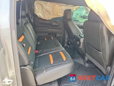 Zdjęcie 10 z 12 samochodu: 2026 GMC SIERRA K1500 AT4 VIN:1GTUUEE82TZ179952 - miniatura