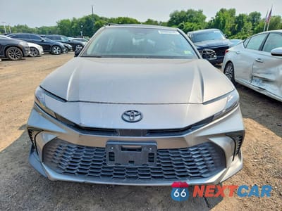 Piąte zdjęcie samochodu w środku: 2025 TOYOTA CAMRY SE VIN:4T1DBADK0SU526455 - miniatura