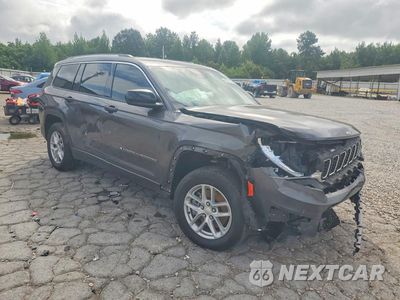 Czwarte zdjęcie samochodu z boku: 2024 JEEP GRAND CHEROKEE L LAREDO VIN:1C4RJKAGXR8919210 - miniatura