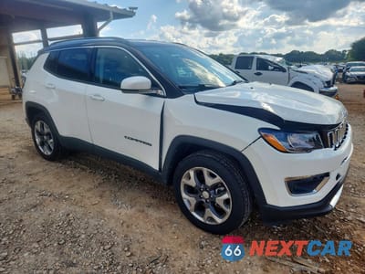 Czwarte zdjęcie samochodu z boku: 2018 JEEP COMPASS LIMITED VIN:3C4NJDCB1JT325431 - miniatura