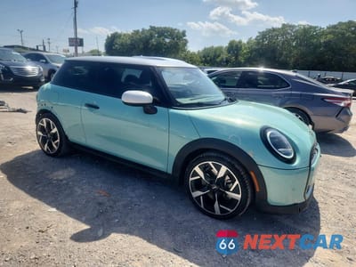 Czwarte zdjęcie samochodu z boku: 2025 MINI COOPER S VIN:WMW23GD05S2W65449 - miniatura