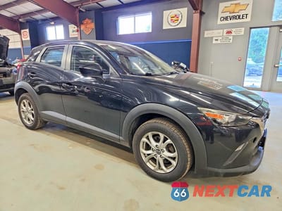 Czwarte zdjęcie samochodu z boku: 2018 MAZDA CX-3 SPORT VIN:JM1DKFB78J0316269 - miniatura