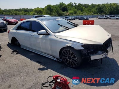 Czwarte zdjęcie samochodu z boku: 2019 MERCEDES-BENZ S 560 4MATIC VIN:WDDUG8GB0KA444503 - miniatura