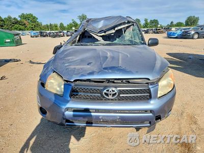Piąte zdjęcie samochodu w środku: 2006 TOYOTA RAV4 BASE VIN:JTMBD33V266001615 - miniatura