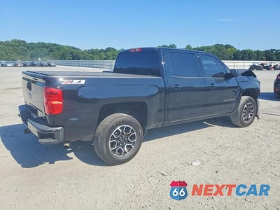Trzecie zdjęcie samochodu z tyłu: 2017 CHEVROLET SILVERADO K1500 LT VIN:3GCUKREC1HG455238 - miniatura