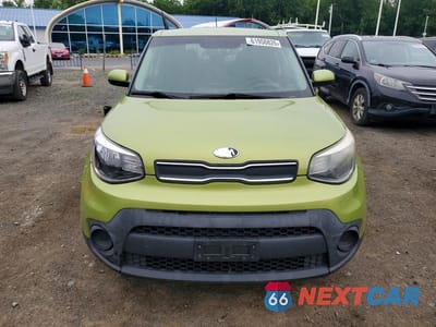 Piąte zdjęcie samochodu w środku: 2017 KIA SOUL BASE VIN:KNDJN2A20H7884204 - miniatura