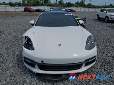 Piąte zdjęcie samochodu w środku: 2018 PORSCHE PANAMERA 4 VIN:WP0AA2A71JL100522 - miniatura