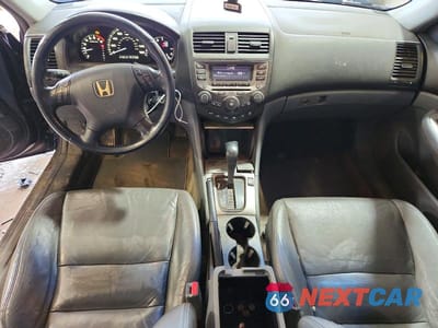 Zdjęcie 8 z 12 samochodu: 2007 HONDA ACCORD EX VIN:1HGCM56877A102929 - miniatura