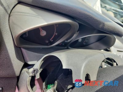 Zdjęcie 9 z 13 samochodu: 2013 FORD FIESTA SE VIN:3FADP4EJ2DM150545 - miniatura