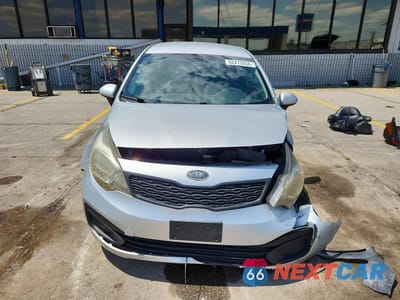 Piąte zdjęcie samochodu w środku: 2012 KIA RIO LX VIN:KNADM4A32C6085010 - miniatura