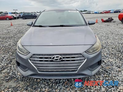 Piąte zdjęcie samochodu w środku: 2019 HYUNDAI ACCENT SE VIN:3KPC24A39KE070355 - miniatura