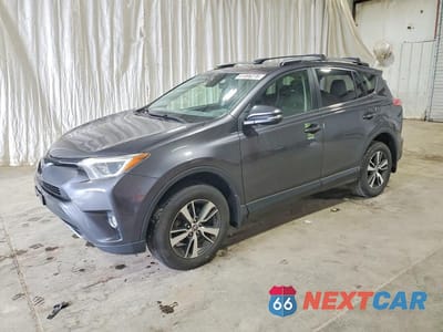 2017 TOYOTA RAV4 XLE JTMRFREV5HJ170858 - główne zdjęcie licytacji z USA - miniatura