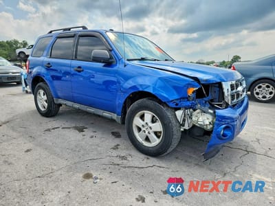 Czwarte zdjęcie samochodu z boku: 2012 FORD ESCAPE XLT VIN:1FMCU0D71CKB39440 - miniatura