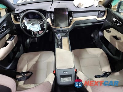 Zdjęcie 8 z 13 samochodu: 2026 VOLVO XC60 PLUS VIN:YV4M12RC3T1414361 - miniatura