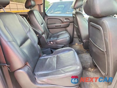 Zdjęcie 11 z 13 samochodu: 2010 CHEVROLET SUBURBAN C1500 LTZ VIN:1GNUCKE02AR173357 - miniatura
