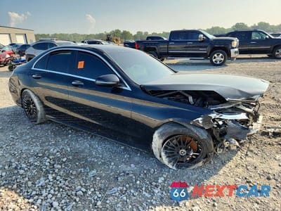 Czwarte zdjęcie samochodu z boku: 2019 MERCEDES-BENZ C 300 4MATIC VIN:55SWF8EB0KU308290 - miniatura