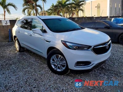 Czwarte zdjęcie samochodu z boku: 2018 BUICK ENCLAVE ESSENCE VIN:5GAERBKW5JJ122102 - miniatura