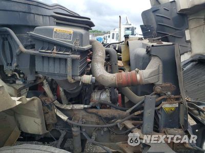Zdjęcie 10 z 13 samochodu: 2017 INTERNATIONAL 4000 4300 - SEMI TRUCK VIN:1HTMMMML9HH462624 - miniatura
