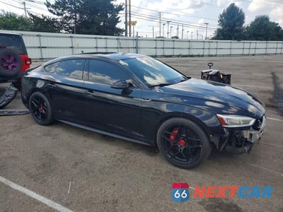 Czwarte zdjęcie samochodu z boku: 2019 AUDI S5 PREMIUM PLUS VIN:WAUB4CF58KA093832 - miniatura