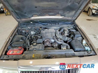 Zdjęcie 11 z 12 samochodu: 2004 MERCURY GRAND MARQUIS LS VIN:2MEFM75W04X617067 - miniatura