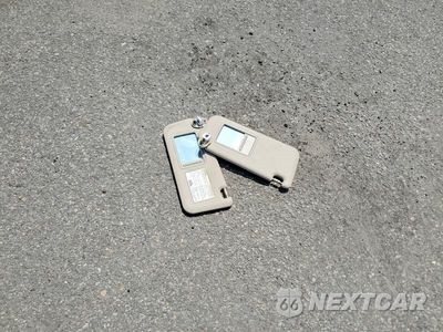 Zdjęcie 13 z 14 samochodu: 2006 TOYOTA RAV4 BASE VIN:JTMZD33V465031977 - miniatura