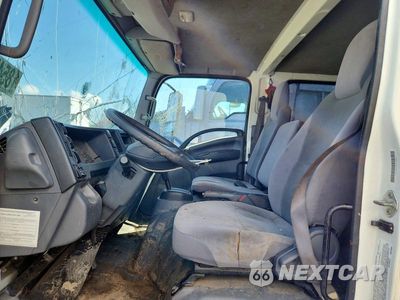 Zdjęcie 7 z 14 samochodu: 2020 ISUZU NPR - BOX TRUCK VIN:54DB4J1B9LS803722 - miniatura