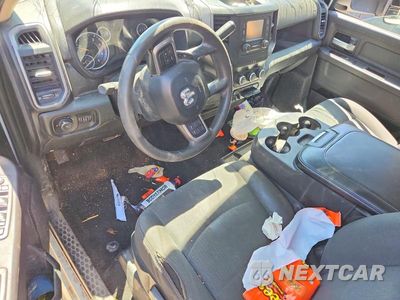 Zdjęcie 8 z 12 samochodu: 2019 RAM 3500 SLT VIN:3C63RRGL2KG580459 - miniatura