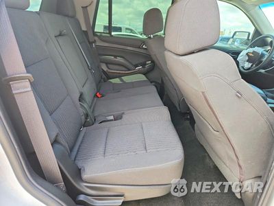 Zdjęcie 11 z 13 samochodu: 2018 CHEVROLET TAHOE C1500 LS VIN:1GNSCAKC6JR372377 - miniatura