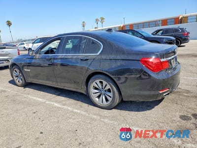 Drugie zdjęcie samochodu z przodu: 2011 BMW 740 I VIN:WBAKA4C52BC392241 - miniatura