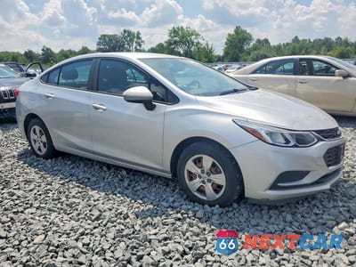Czwarte zdjęcie samochodu z boku: 2017 CHEVROLET CRUZE LS VIN:1G1BC5SM8H7265452 - miniatura
