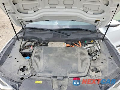 Zdjęcie 12 z 13 samochodu: 2021 AUDI E-TRON PREMIUM VIN:WA1AAAGE0MB010699 - miniatura